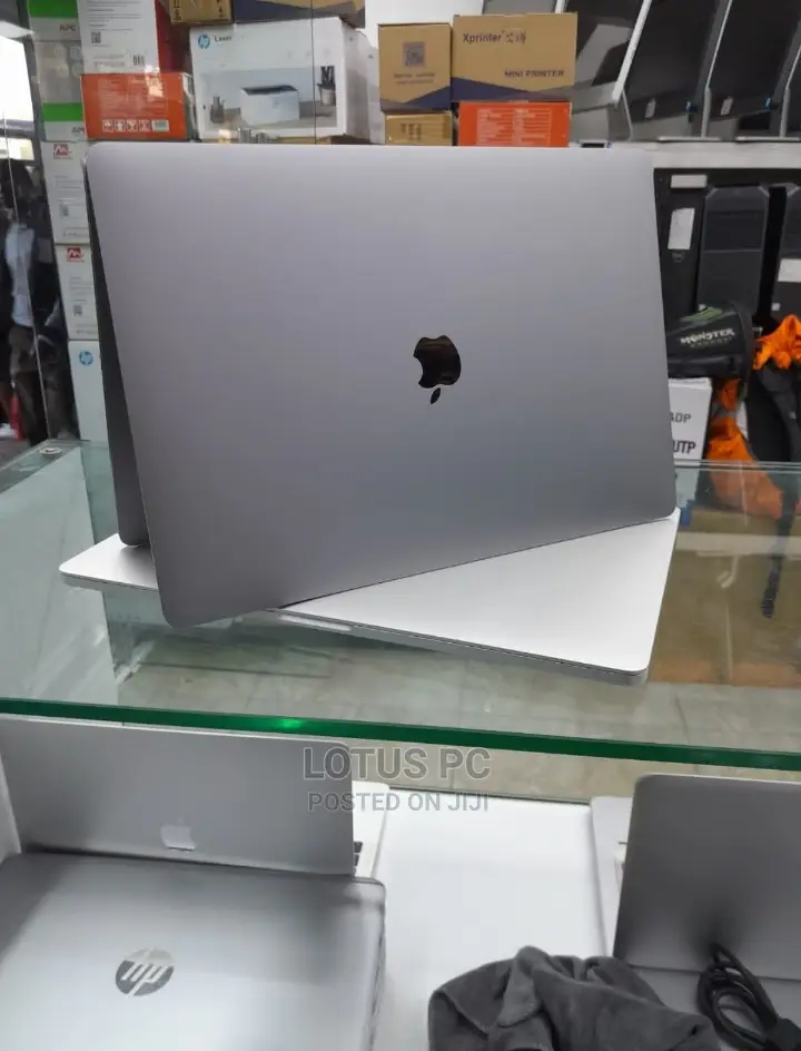 Laptop Apple MacBook 2019 16GB Intel Core I7 SSD 512GB