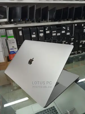 Laptop Apple MacBook 2019 16GB Intel Core I7 SSD 512GB