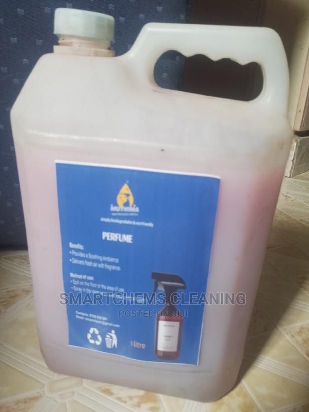 Living Room Perfume - main view