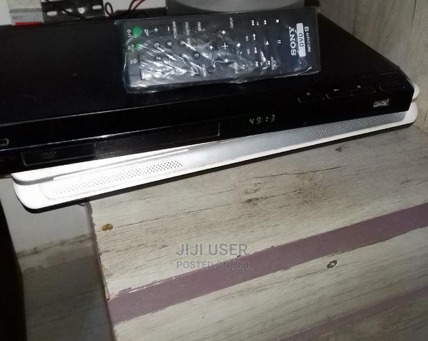 Well Maintained and Functioning Sony DVD Player - thumbnail 5