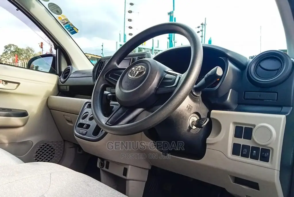 Toyota Passo 2017 White