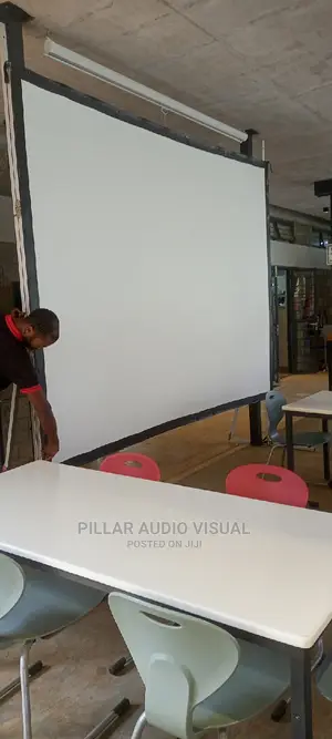 Projectors Projection Screen for Hire