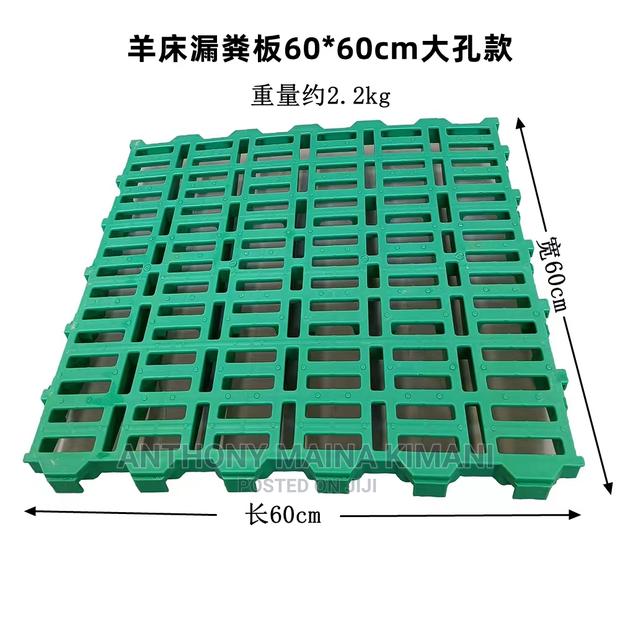 Plastic Slat Floor - thumbnail 7