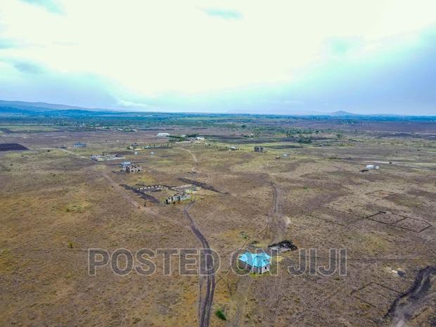 Plots for Speculation. ^EM - thumbnail 3