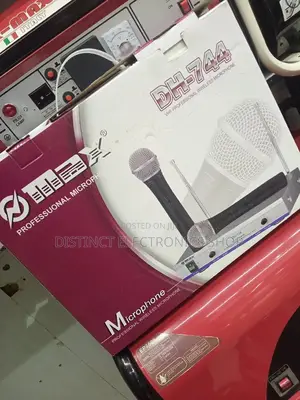 O-Max DH-744 Wireless Microphone