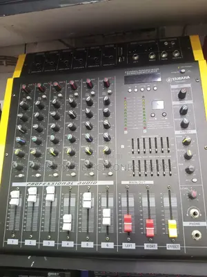 Yamaha 6 Channel Powered Mixer