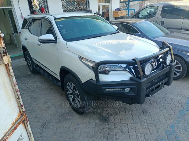 Toyota Fortuner 2017 White