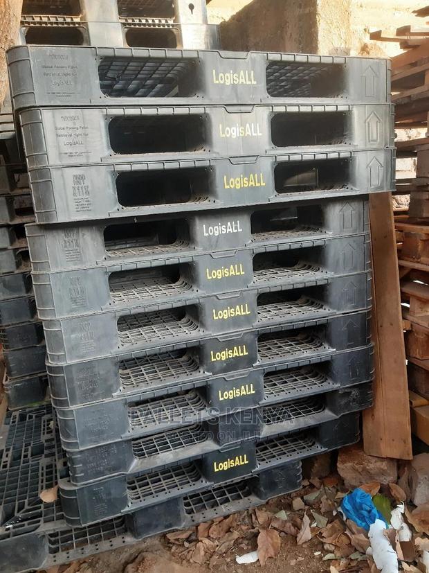 Plastic Pallets- GP4