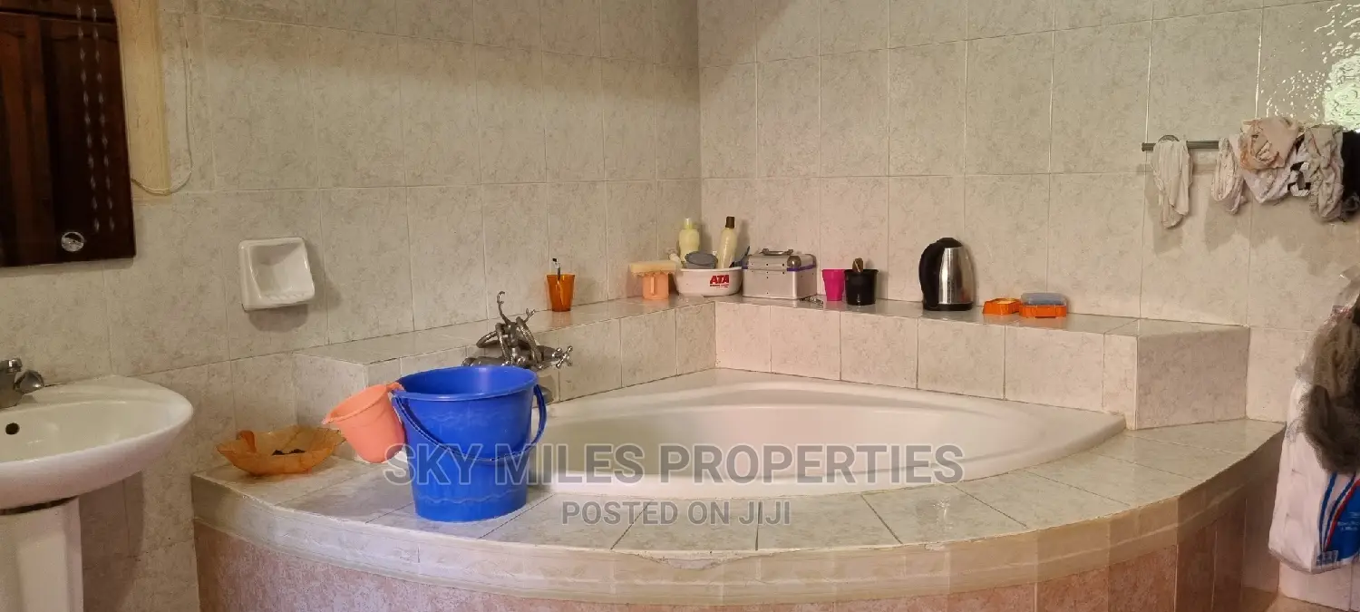 7bdrm Maisonette in Aloo Drive, Mtwapa for Sale