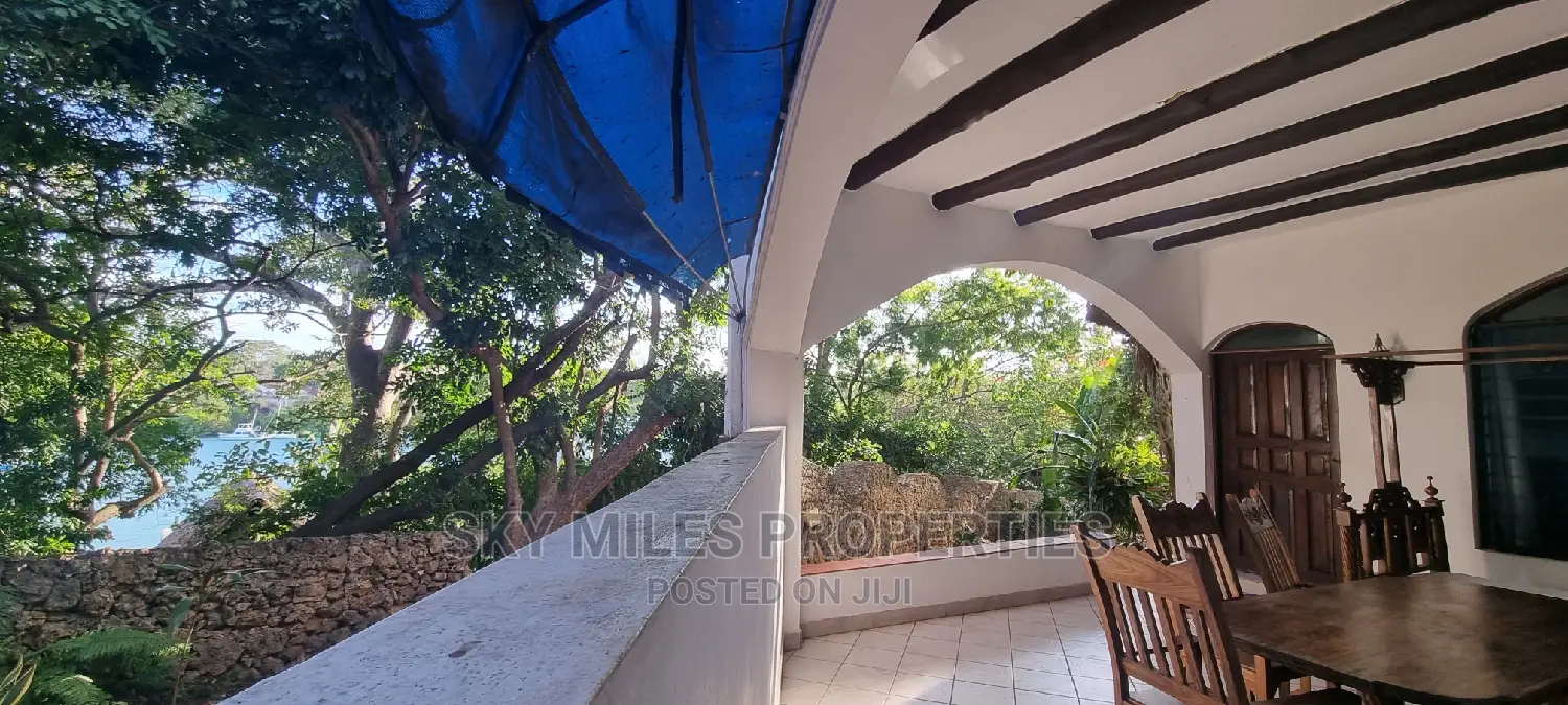 Beach View Studio Apartment Available for Holiday Booking.
