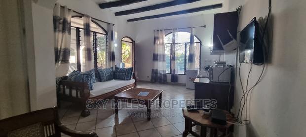 Beach View Studio Apartment Available for Holiday Booking. - thumbnail 11