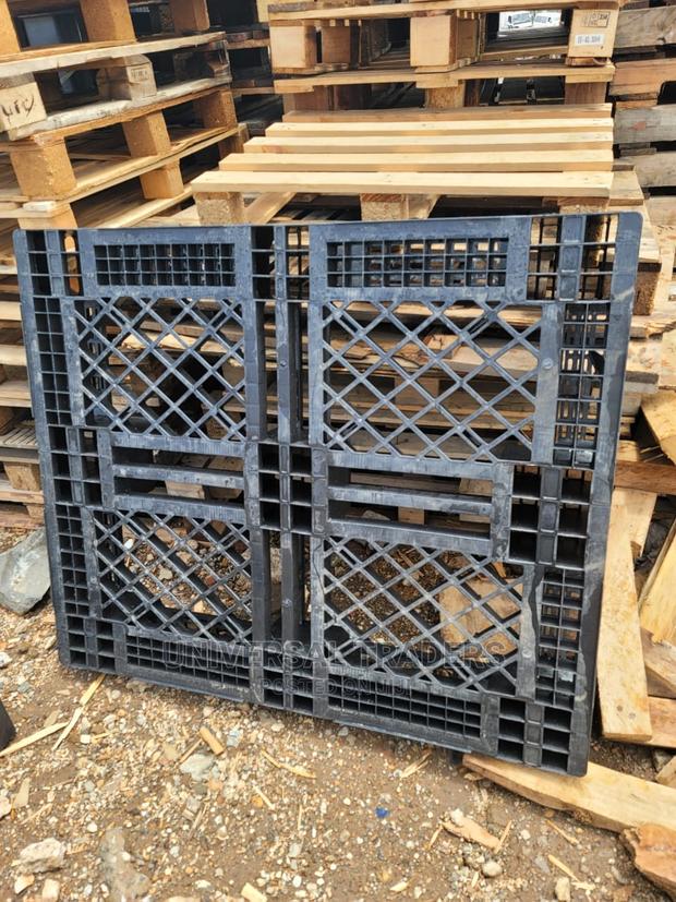 Black Plastic Pallet 120*100*15