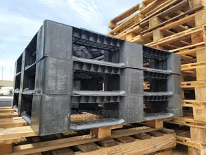 47 by 39 Inches Plastic Pallets