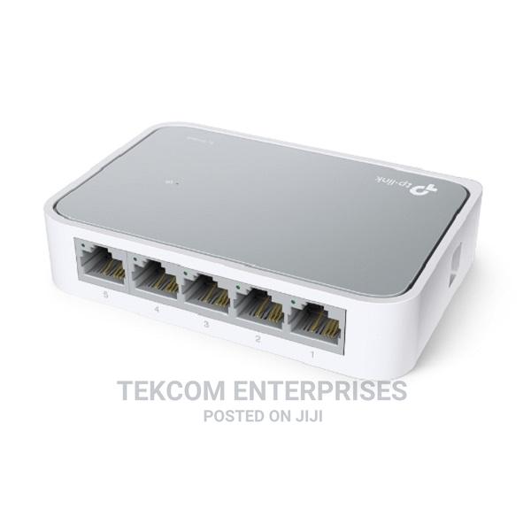 Tp Link TL SF1005D 10/100mbps Desktop Switch - main view
