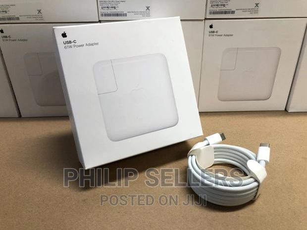 Genuine Apple 61W USB-C Macbook Pro Air Power Adapter Ch