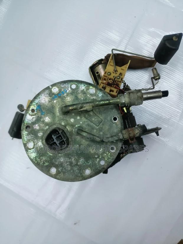 Toyota 100 Fuel Pump