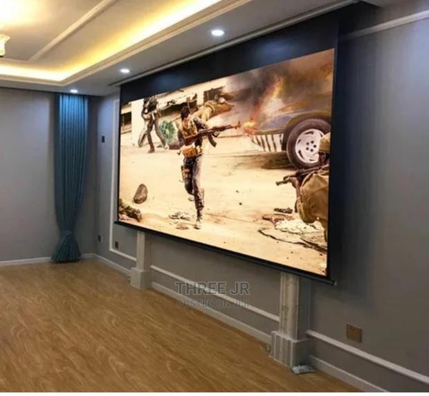 Easy to Pull Down and Position Manual Projection Screen - thumbnail 2