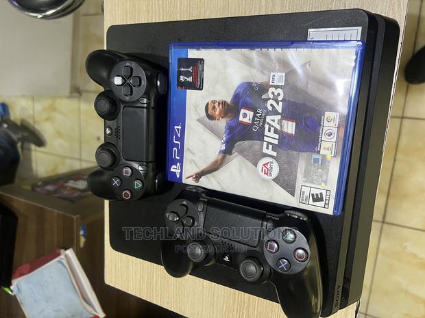 PS 4 Slim , 2 Pads , Fifa23 - thumbnail 3