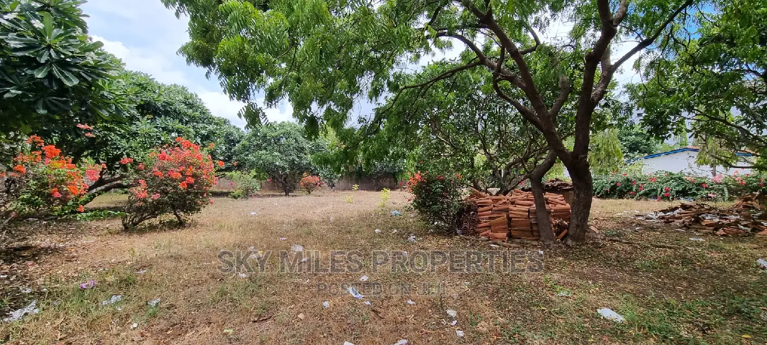 Nyali Links Road,Commercial Land on Sale.