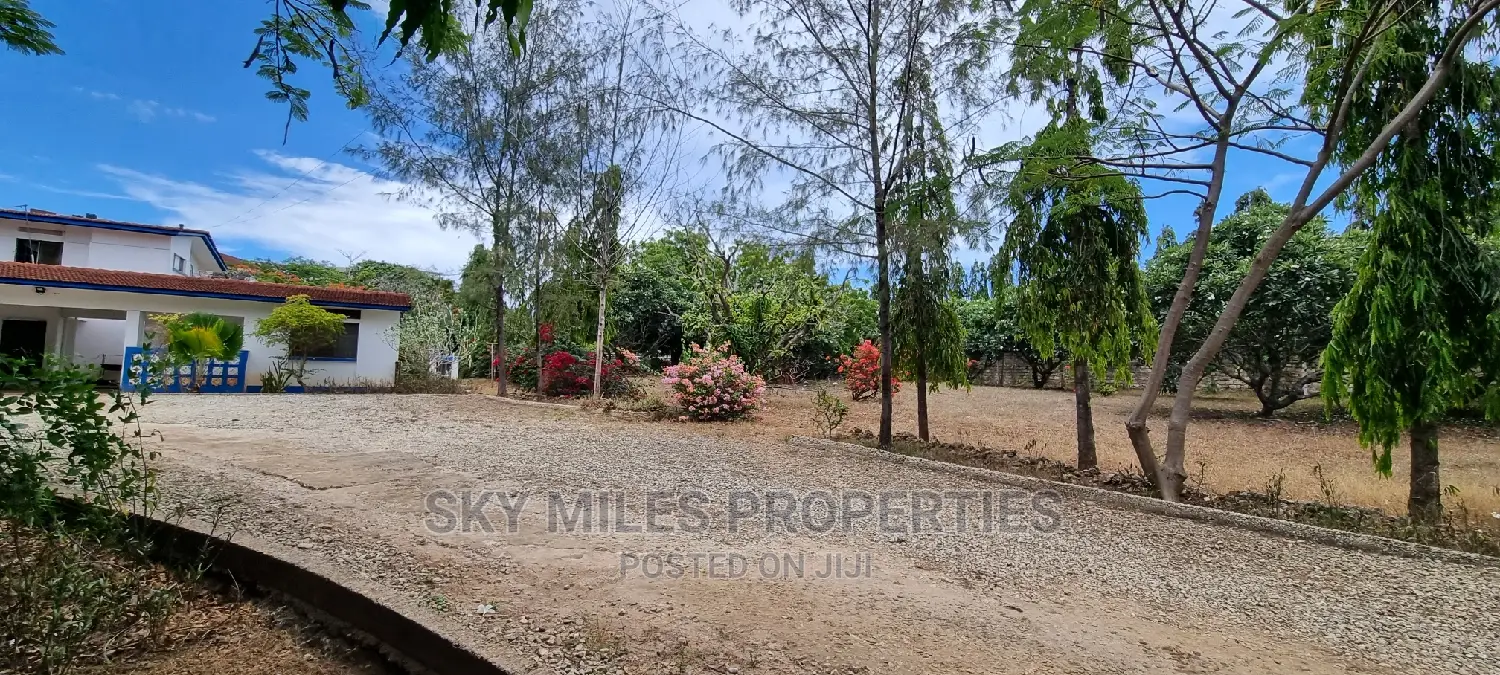 Nyali Links Road,Commercial Land on Sale.