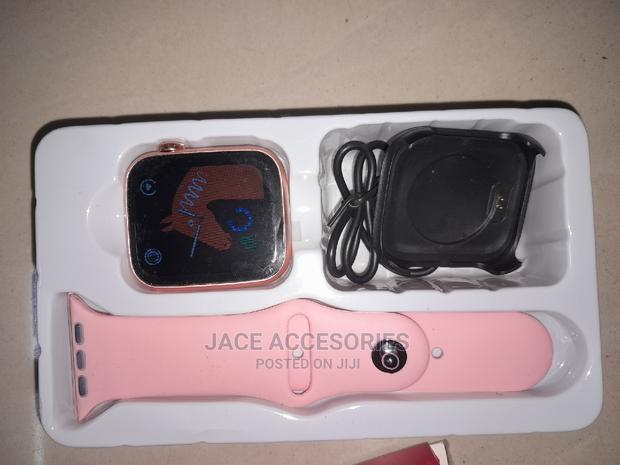 Pink I7 Smartwatch - main view