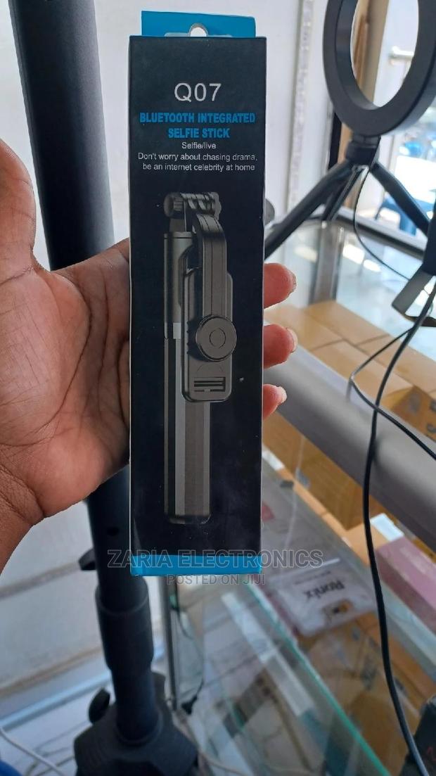 Bluetooth Integrated Selfi Stick - main view