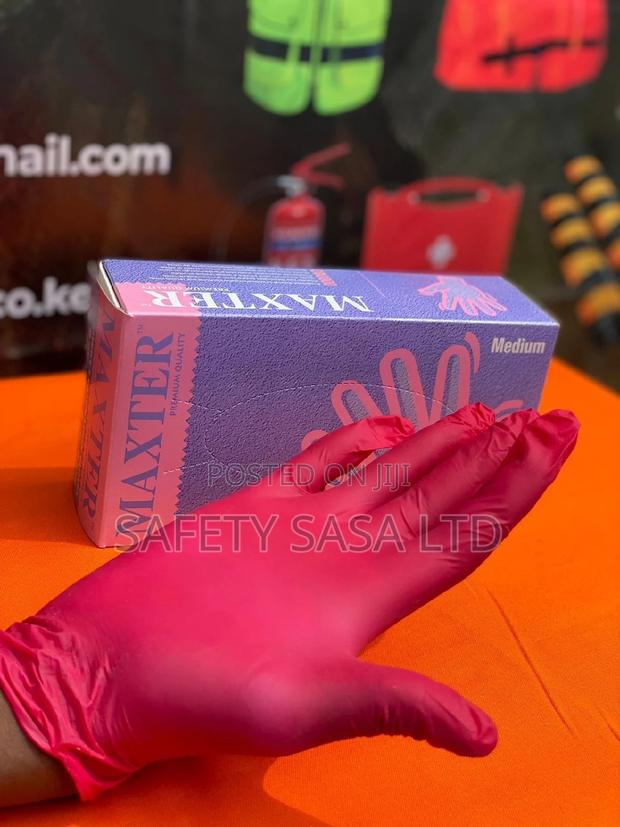Red Nitrile Gloves - thumbnail 3