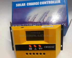 Solar Charge Controller 30A - main view