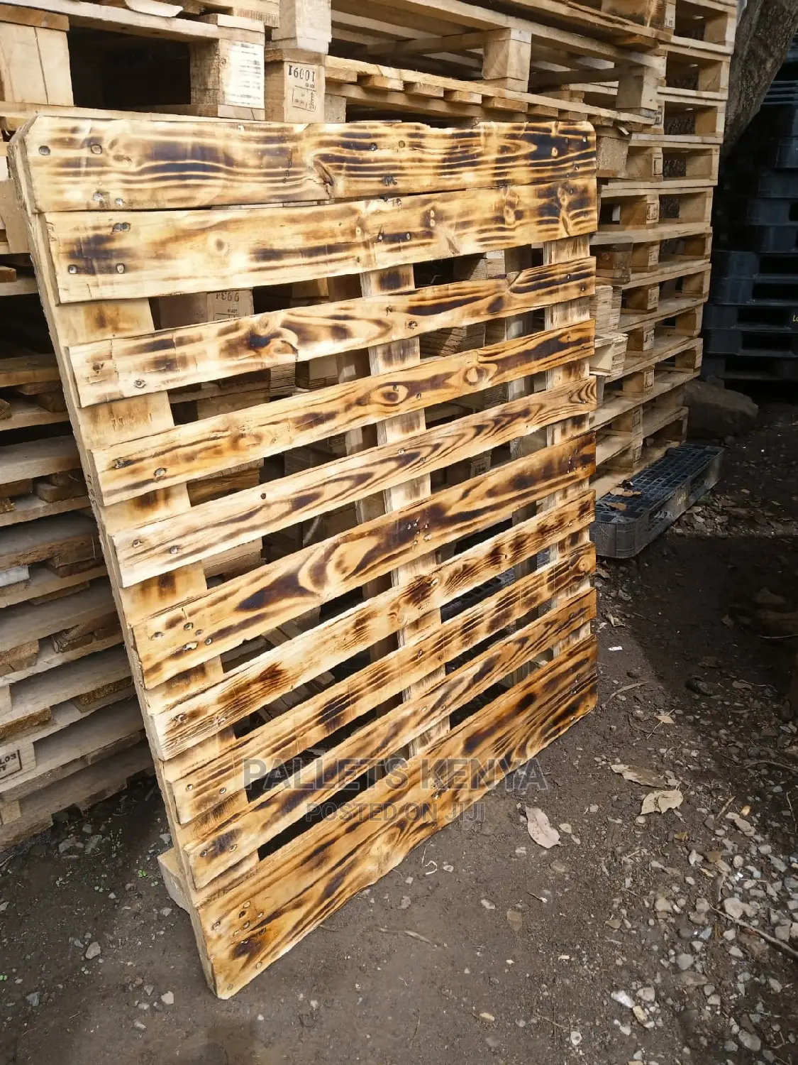 Pallets to Make 4 by 6ft Bed-