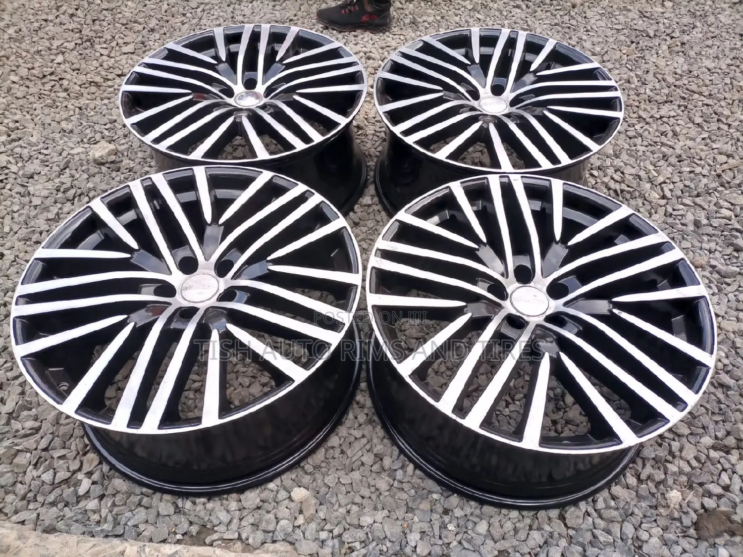 Range Rover 22 Inch Sports Rims Set