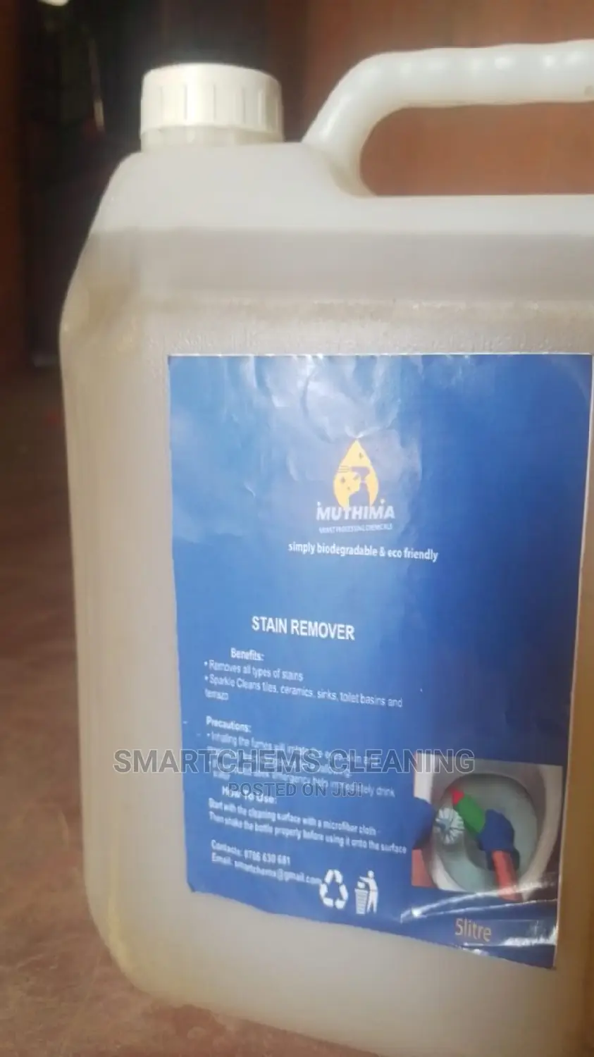 Tiles Stains Cleaner