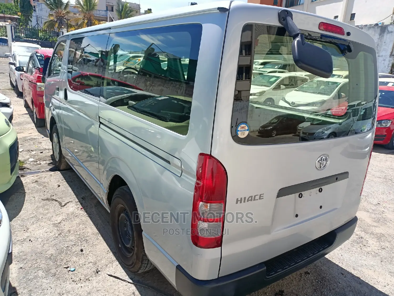 Toyota HiAce 2017 Silver