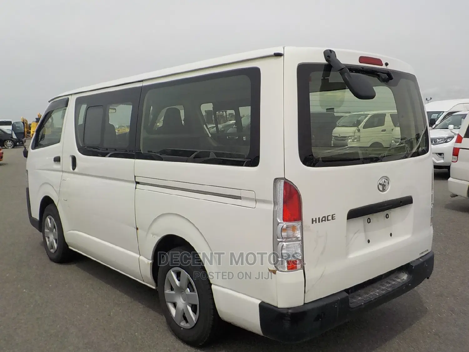 Toyota HiAce 2017 White