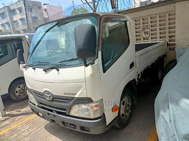 Toyota Dyna 4c - thumbnail 2