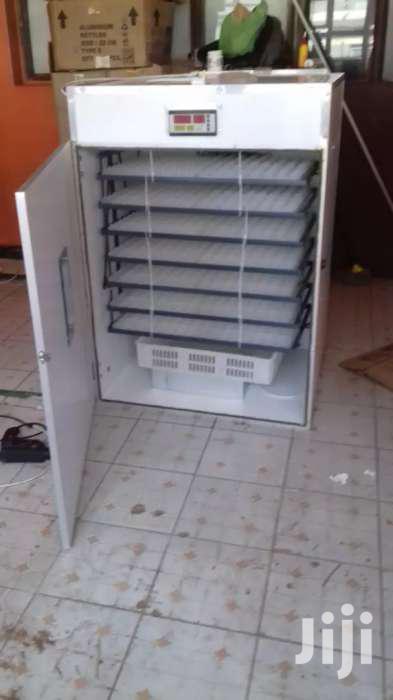Poultry Incubators - thumbnail 2