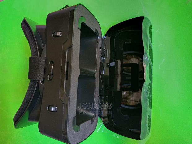 Virtual Reality Glasses for Smartphones - thumbnail 3