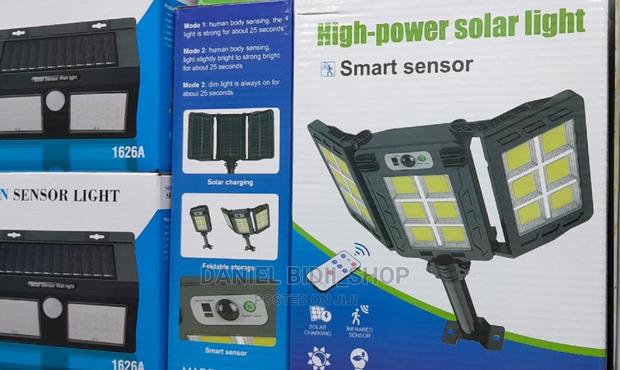High-Power Solar Light With Smart Sensor - thumbnail 3