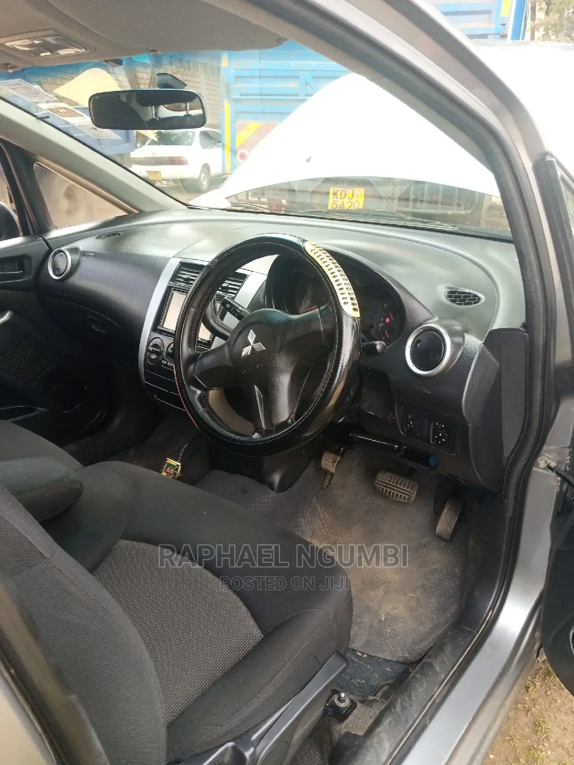 Mitsubishi Colt 2010 Silver