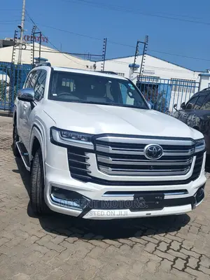 Toyota Land Cruiser 3.5 Petrol 4WD 2022 White