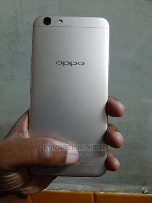 Oppo A57 32 GB Gold - main view