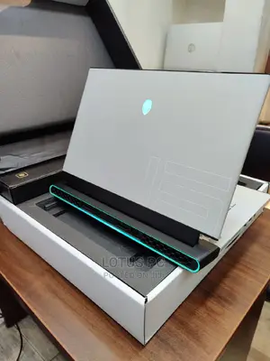New Laptop Dell Alienware 15 R3 16GB Intel Core I7 SSD 512GB