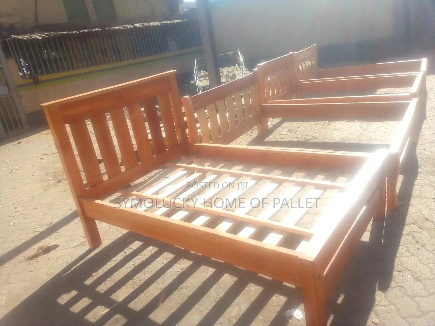 4*6 Hardwood Bed