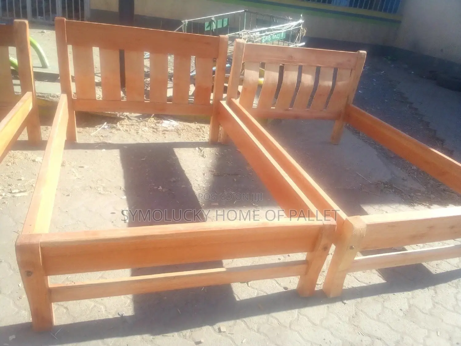 4*6 Hardwood Bed