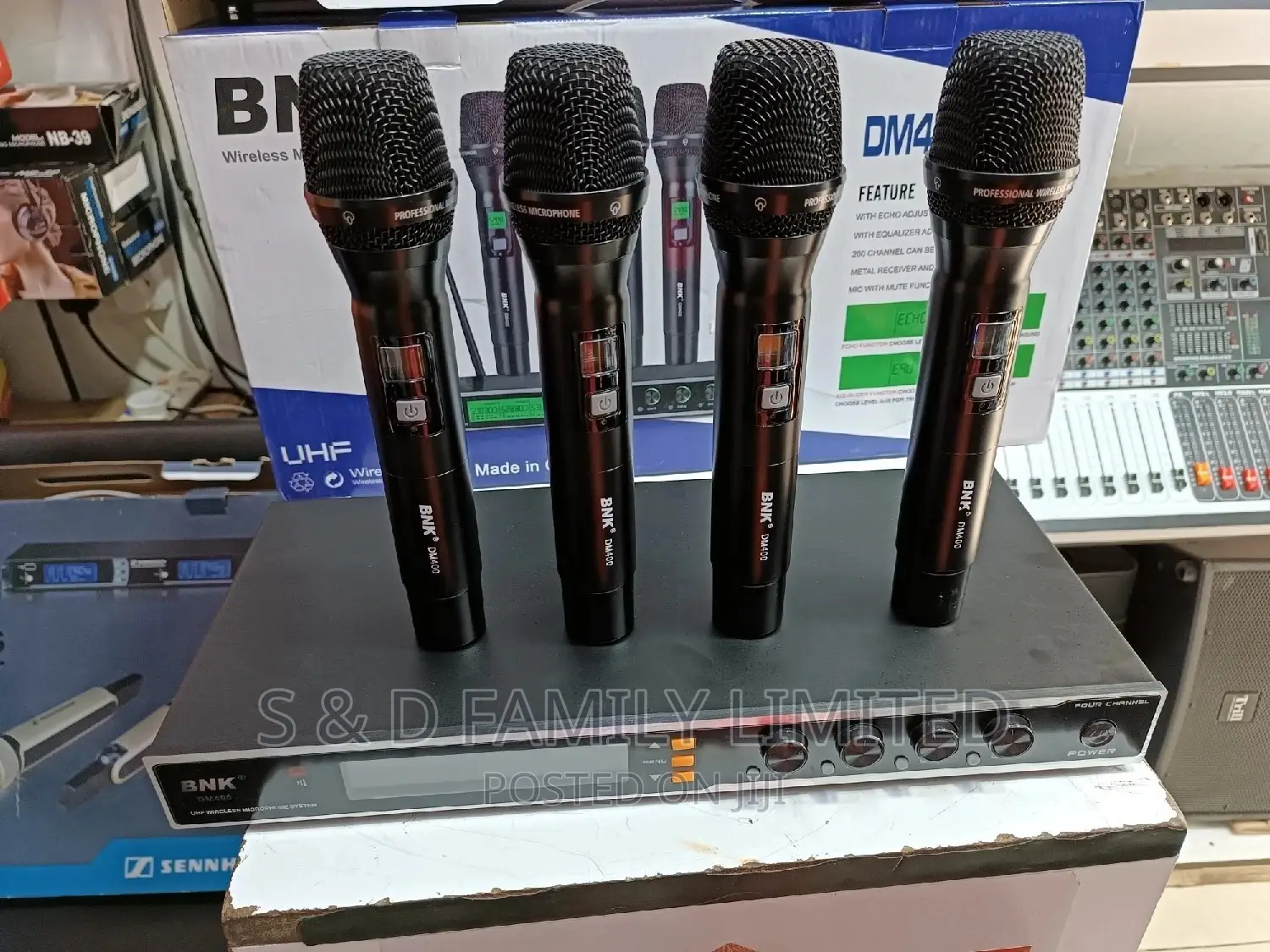 BNK DM400 4 in 1 Wireless Microphone System