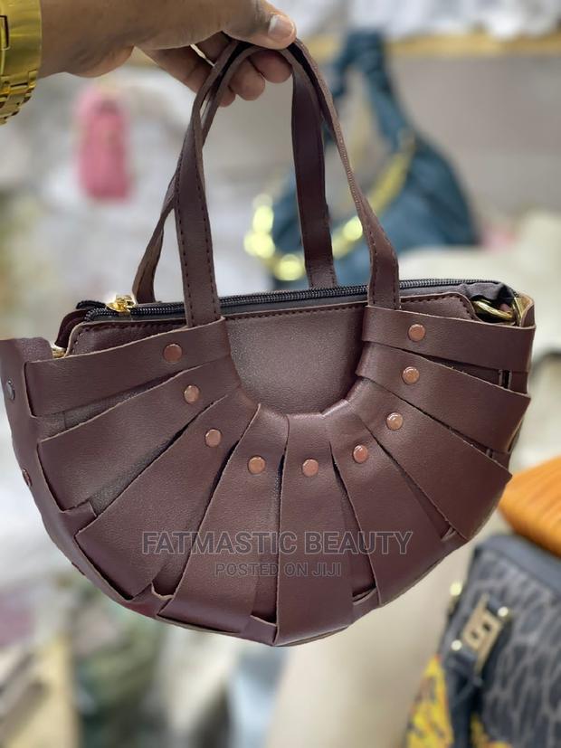 Classy Handbag - thumbnail 2