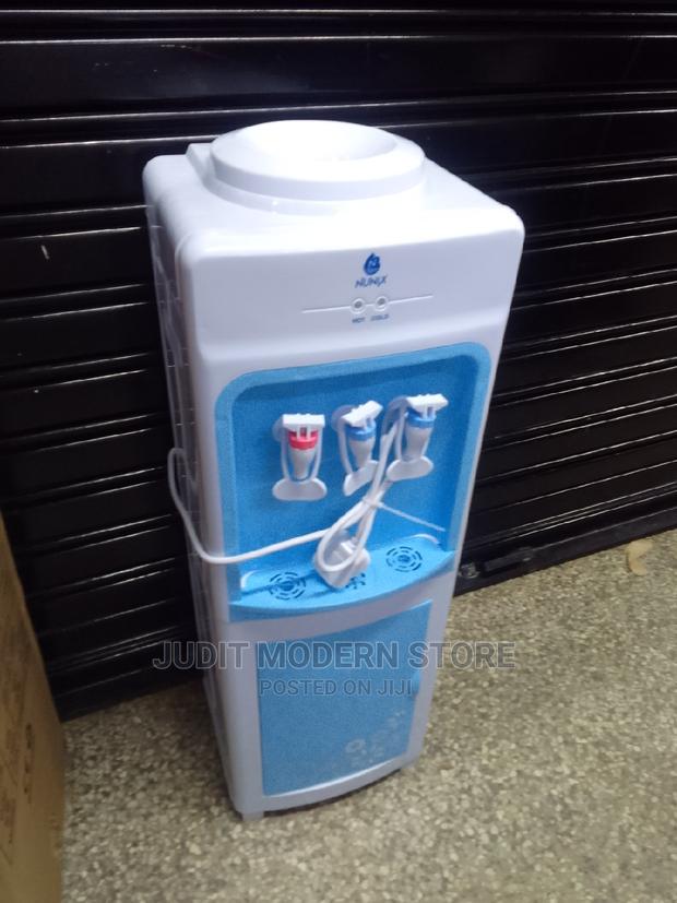 Hot and Cold Dispender