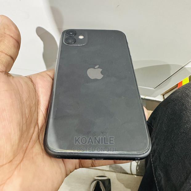 Apple iPhone 11 64 GB Gray - main view
