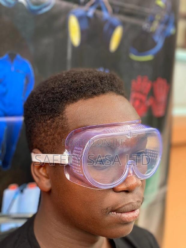 Clear Safety Goggles With Straps - main view