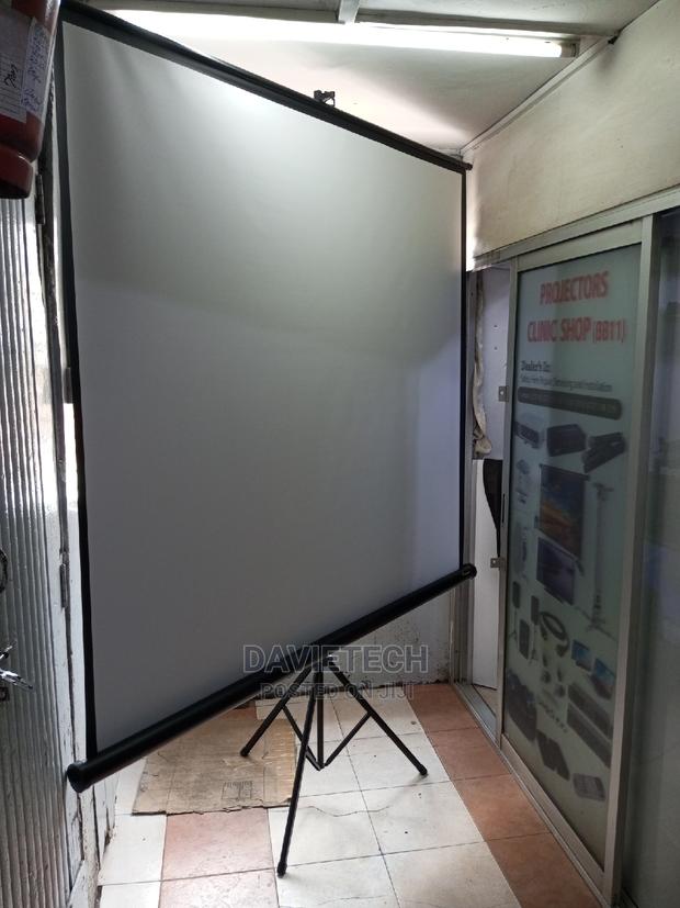 Tripod Projection Screen for Sale