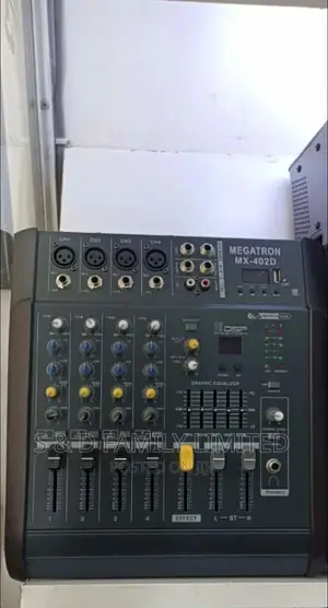 Four Channels Powered Mixer